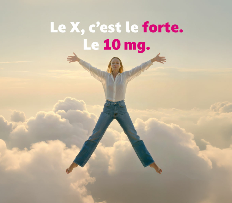 Biotin Merz forte 10 mg pour la prévention et le traitement d’une carence en biotine. Emballage du produit et motif en forme de X dans la bannière.